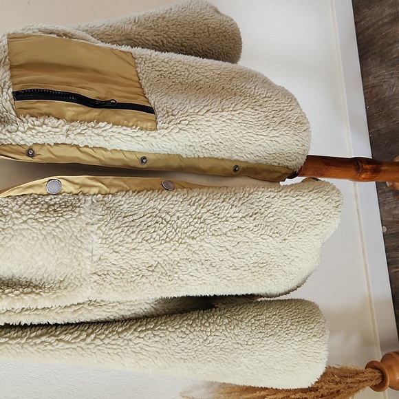 Basin + Range Mixed Fabric Sherpa Jacket - Picture 4 of 10